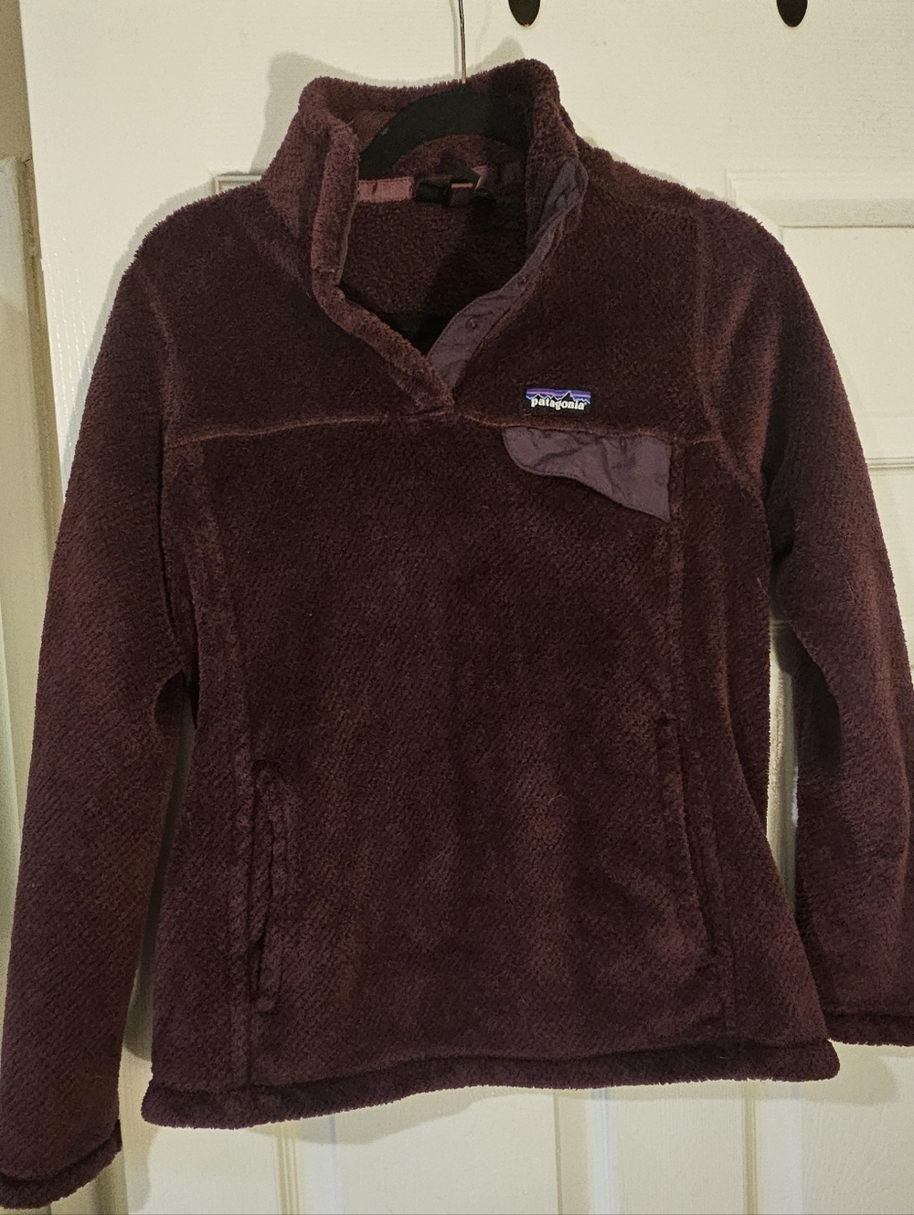 Patagonia Women's Plush Fleece Pullover in Plum